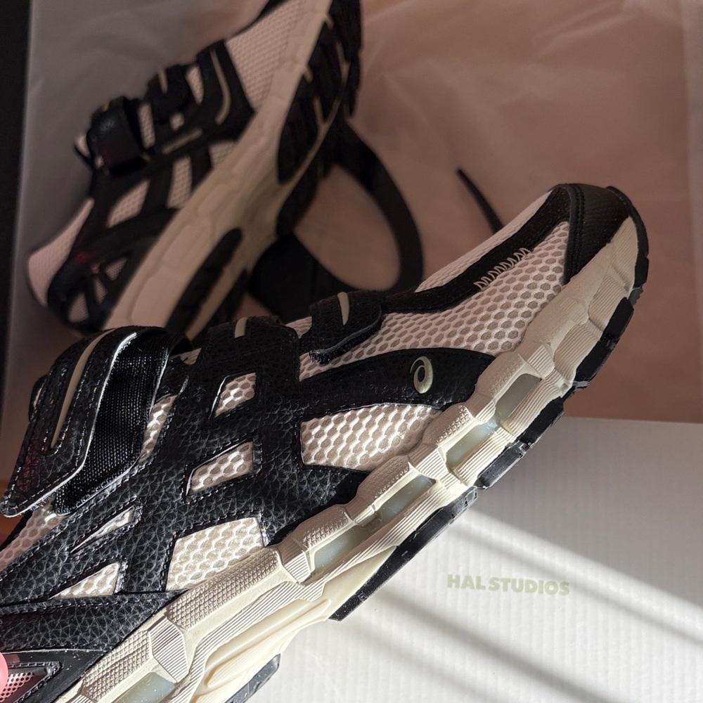 Asics x Hal Studios Gel Kayano 20 Sneakers NIB Never Worn M10/W11.5
